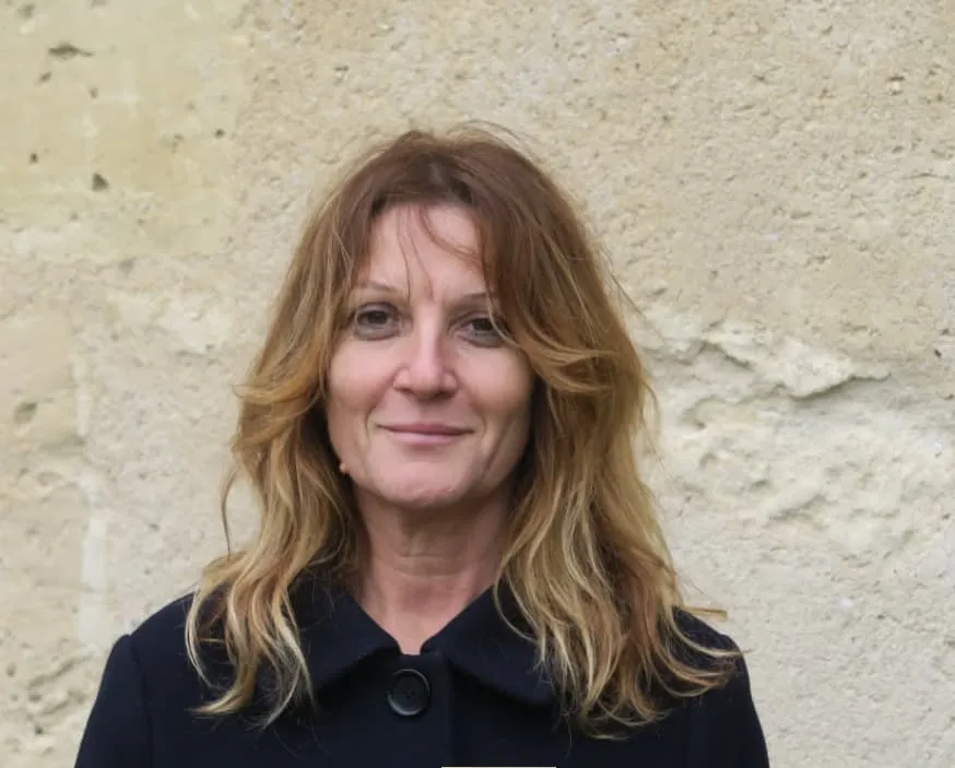 Claire – Guide-conférencière, votre experte du patrimoine et de l’art