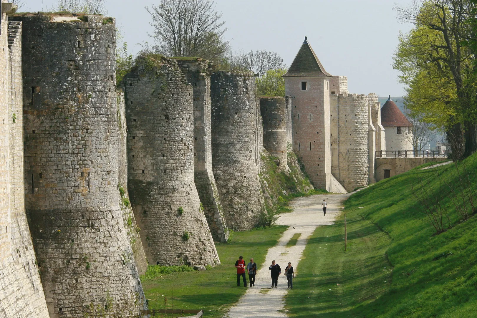 Au coeur de la cité médiévale - photo 3